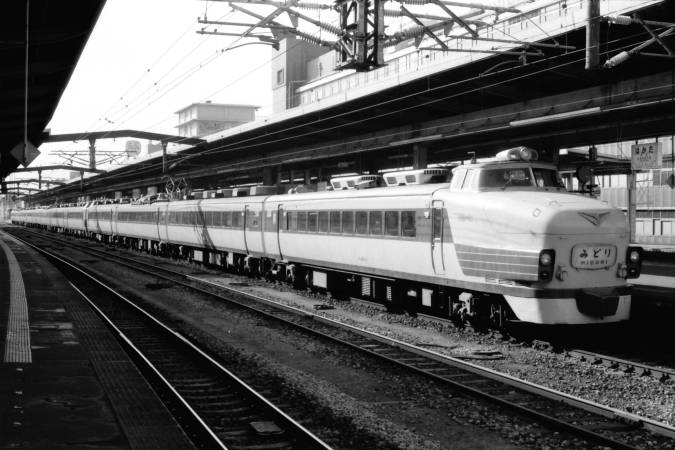 1985（昭和60）年1月1日 元旦の鹿児島本線